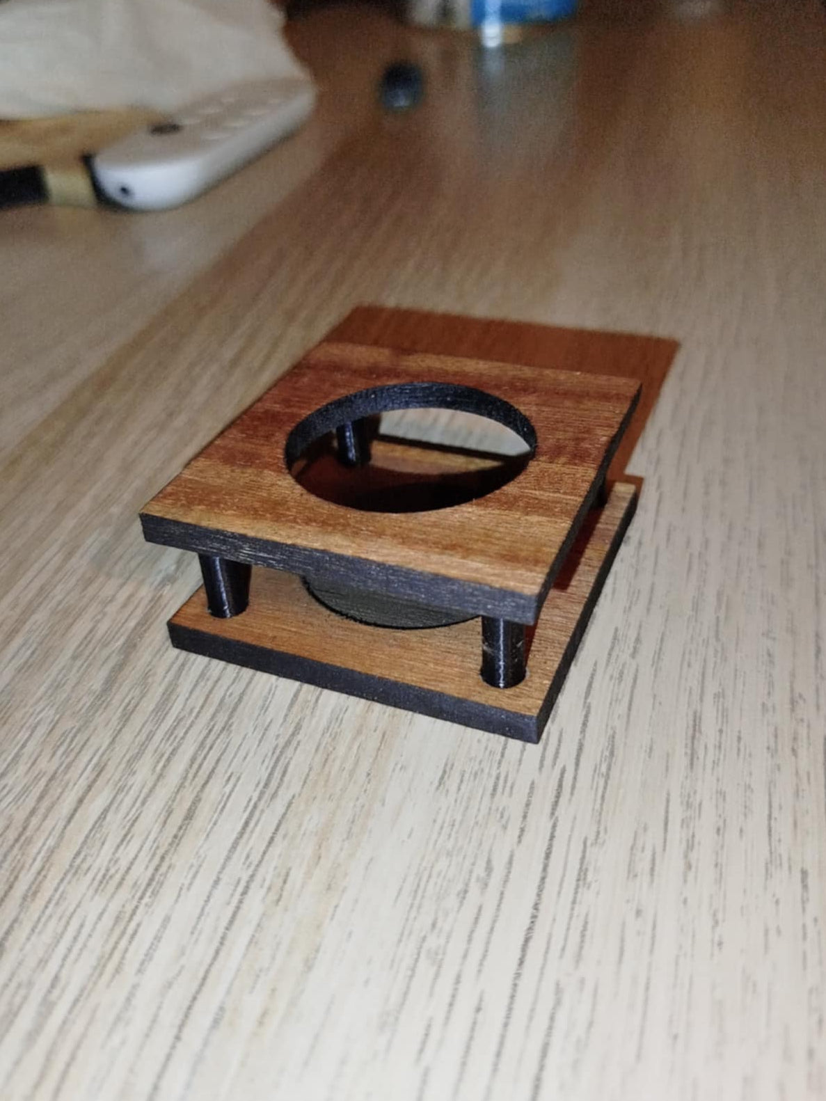Telys holder