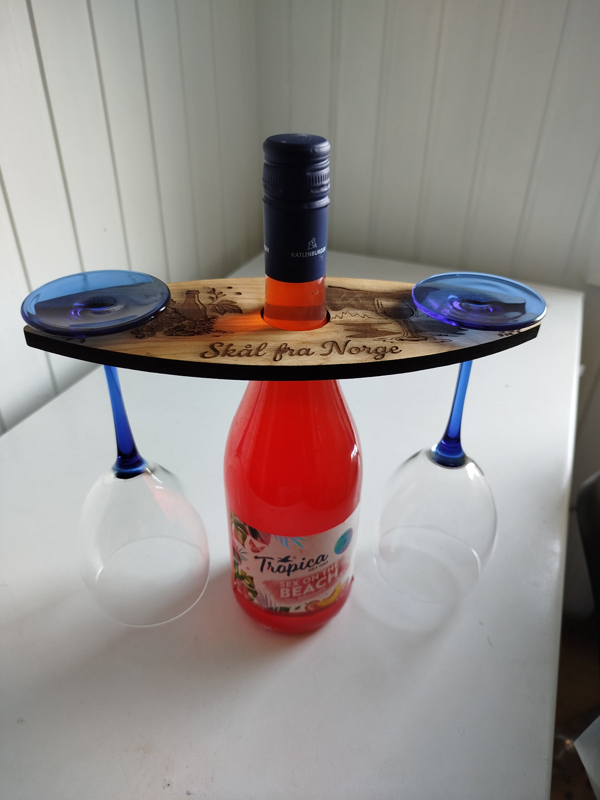 Vin og glassholder